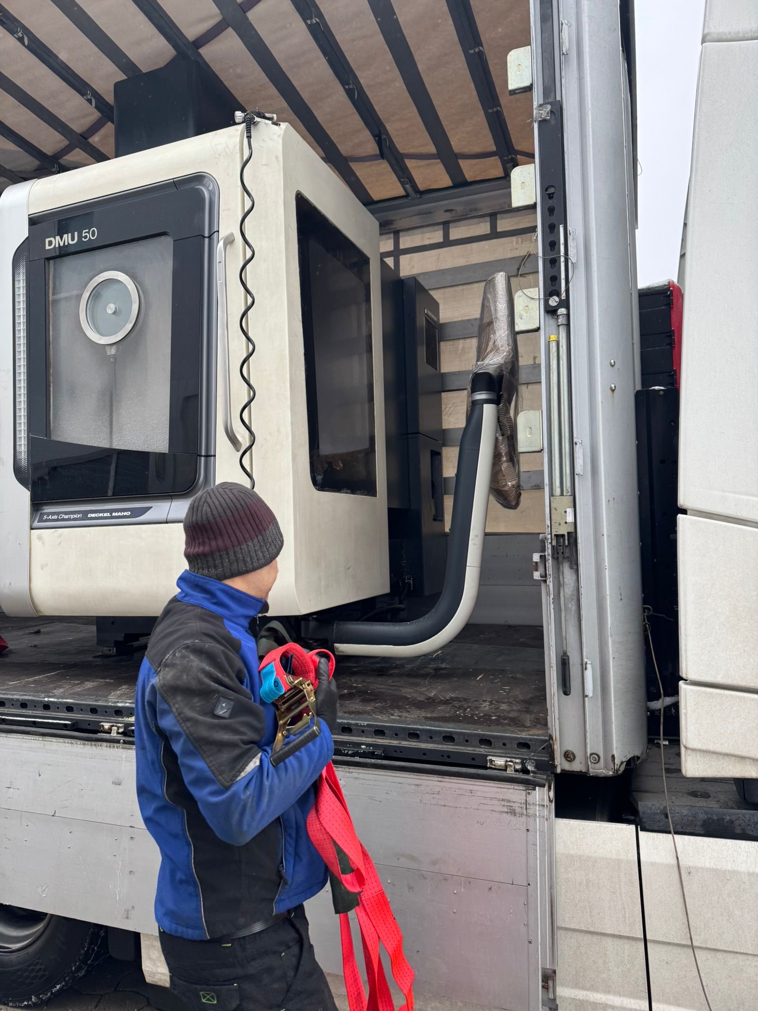 DMG MORI DMU 50 · Verladung